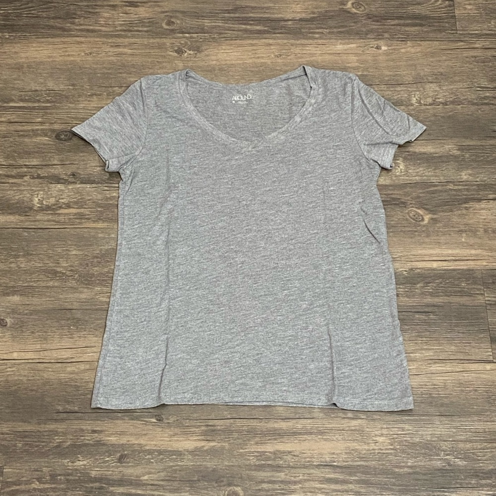 Abound T-Shirt in a GOOD condition!